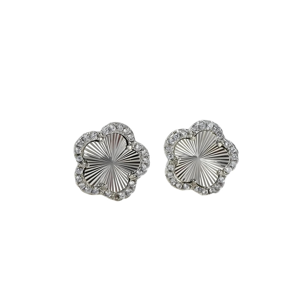 Daize Studs