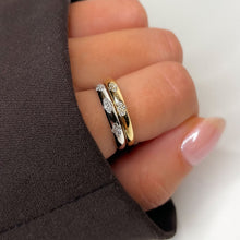 Load image into Gallery viewer, Clover Diamond Ring
