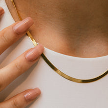 Load image into Gallery viewer, Zia Necklace
