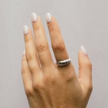 Load image into Gallery viewer, Tropez Ring

